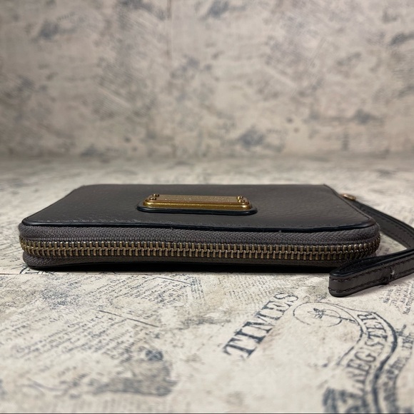 MARC BY MARC JACOBS Gray Leather Gold Zip Closure Clutch Wristlet Wallet - Picture 6 of 11